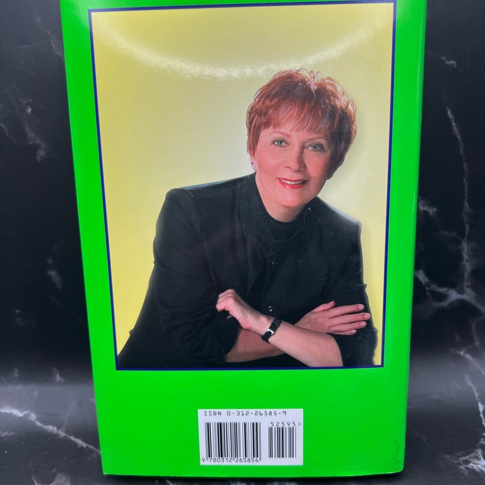 Janet Evanovich 'Hard Eight' Novel - Green Cover - Picture 2 of 6